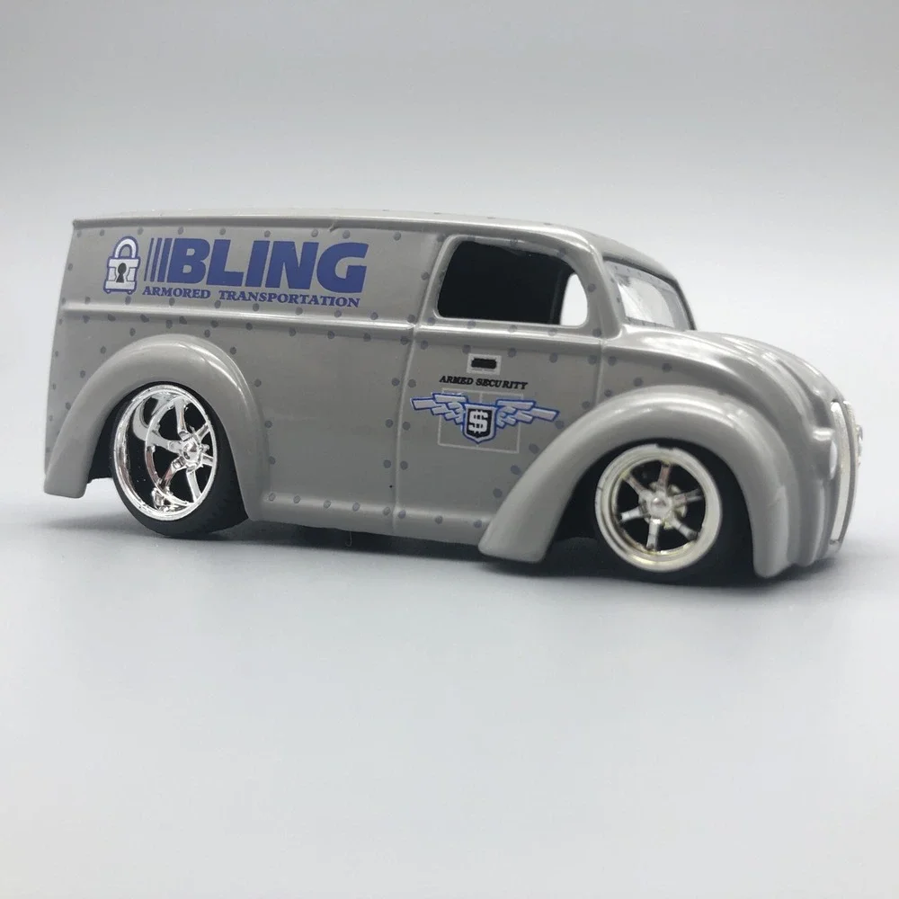Jada D-Rods 1939 39 Div Cruizer Bling Armored Truck Transportation Diecast‎ 1/64